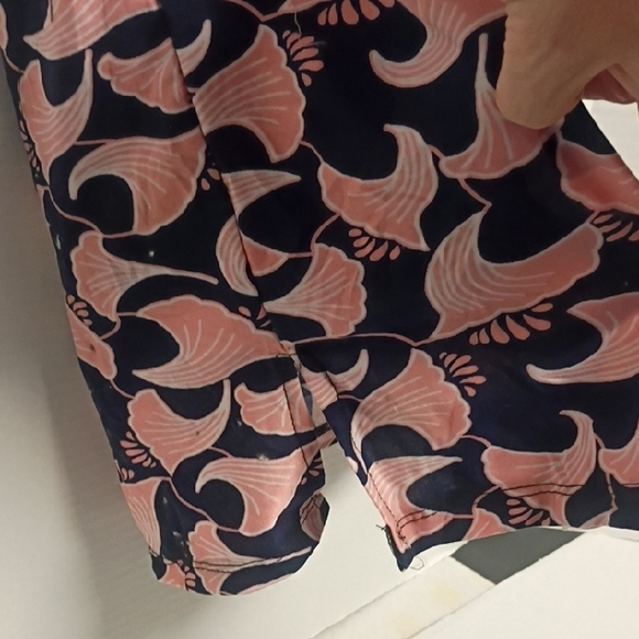 Elegant Women's Short Sleeve Top in Pink and Blue - Picture 3 of 14